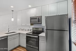 Photo #1: 6656822 Listing