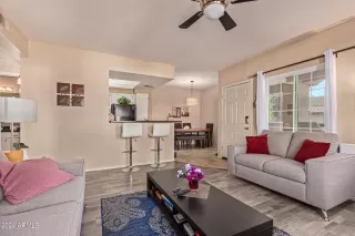 Photo #3: 6656886 Listing