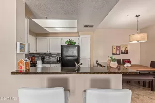 Photo #6: 6656886 Listing