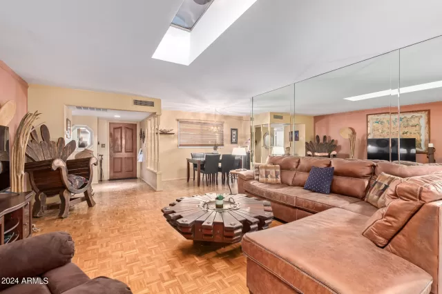 MLS: 6657004 Condo For Sale