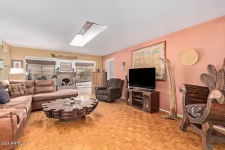 Photo #6: 6657004 Listing