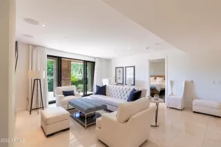 Photo #4: 6657089 Listing