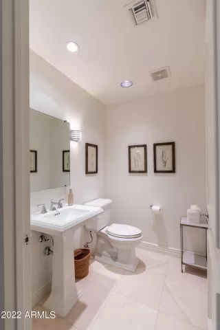 Photo #5: 6657089 Listing