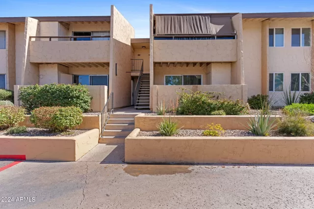 MLS: 6657137 Condo For Sale