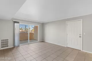 Photo #2: 6657137 Listing