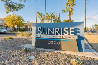 Photo #3: 6657194 Listing