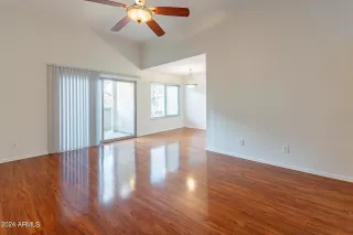 Photo #5: 6657194 Listing