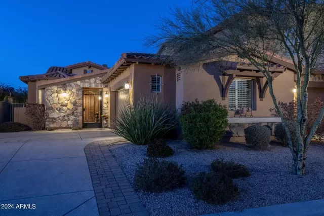 MLS: 6657280 Condo For Sale