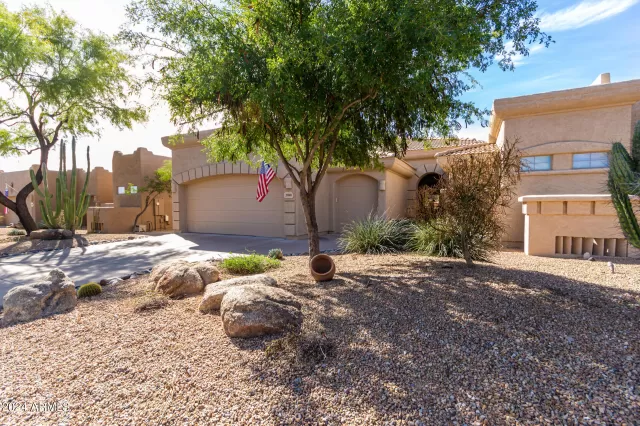 MLS: 6657304 Condo For Sale