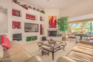 Photo #6: 6657304 Listing