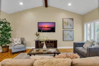 Photo #5: 6657337 Listing 