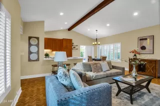 Photo #6: 6657337 Listing 