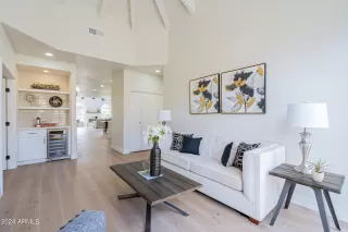 Photo #2: 6657447 Listing