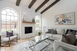 Photo #5: 6657447 Listing