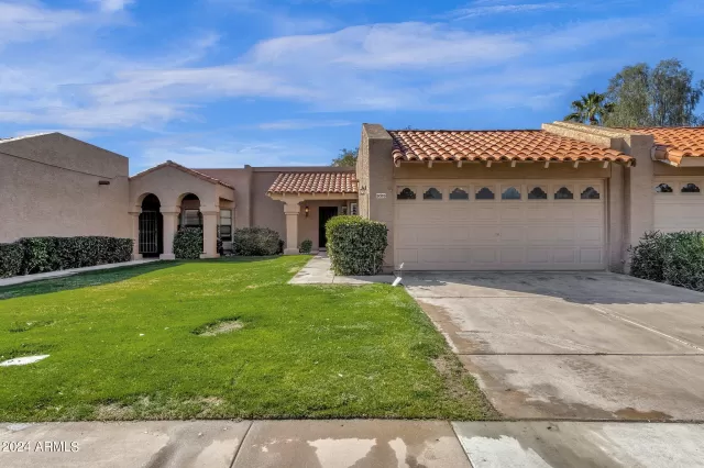 MLS: 6657632 Condo For Sale