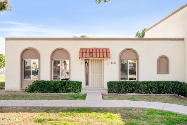 MLS: 6657784 Condo For Sale