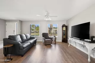 Photo #2: 6657784 Listing