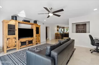 Photo #2: 6657872 Listing