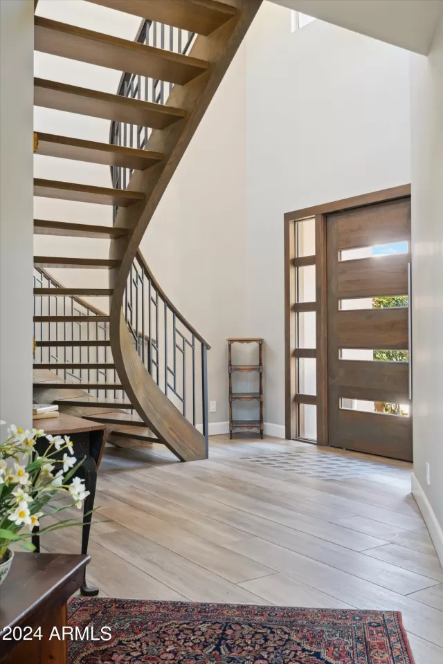 MLS: 6657873 Condo For Sale