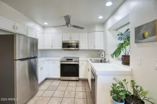 Photo #3: 6657944 Listing