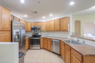 Photo #4: 6657971 Listing