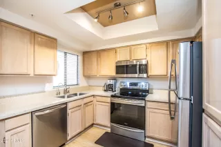 Photo #6: 6658069 Listing