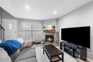 Photo #2: 6658277 Listing