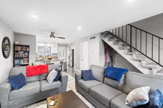 Photo #3: 6658277 Listing