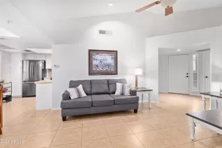 Photo #5: 6658420 Listing
