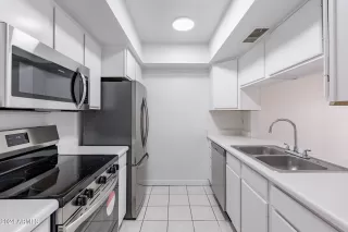 Photo #3: 6658430 Listing 