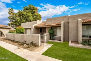 Photo #4: 6658577 Listing