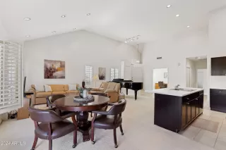 Photo #3: 6658591 Listing