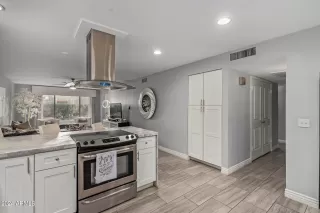 Photo #2: 6658724 Listing