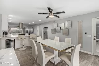 Photo #6: 6658724 Listing