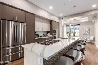 Photo #1: 6658758 Listing