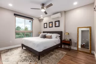 Photo #6: 6658758 Listing