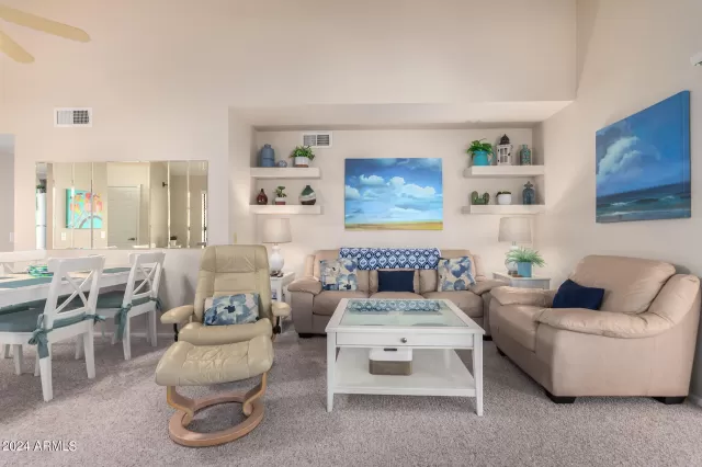 MLS: 6658782 Condo For Sale