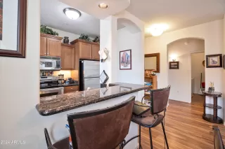 Photo #3: 6658808 Listing 