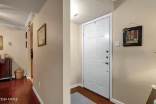 Photo #6: 6658877 Listing 