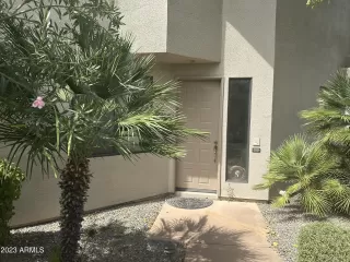 Photo #3: 6658928 Listing