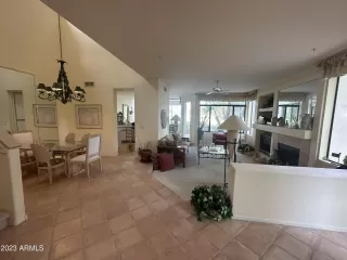 Photo #5: 6658928 Listing