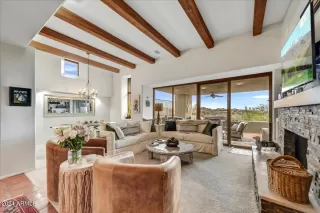 Photo #3: 6658970 Listing