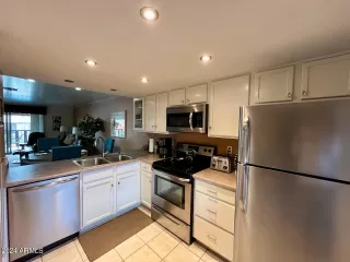 Photo #3: 6658981 Listing 