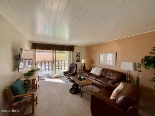 Photo #6: 6658981 Listing 