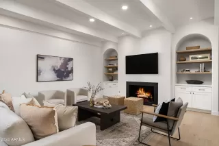 Photo #4: 6659183 Listing