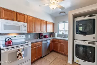 Photo #4: 6659202 Listing