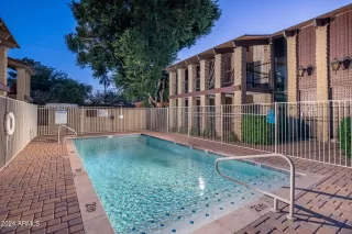 Photo #3: 6659257 Listing