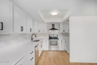 Photo #6: 6659269 Listing 