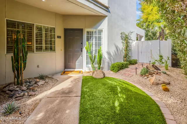 MLS: 6659407 Condo For Sale