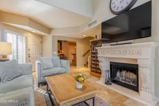 Photo #5: 6659407 Listing 